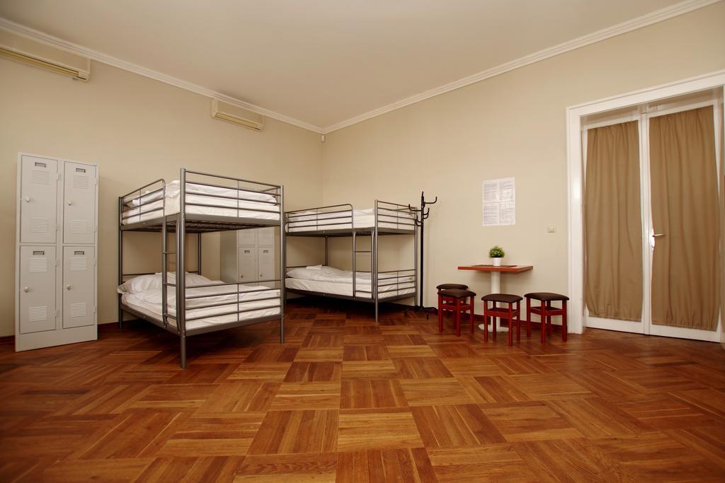Onefam Old Town Hostel Prague Exterior photo