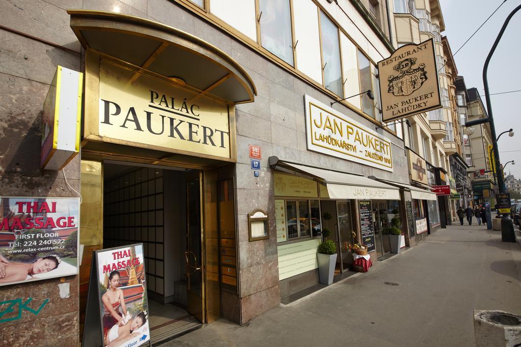 Onefam Old Town Hostel Prague Exterior photo